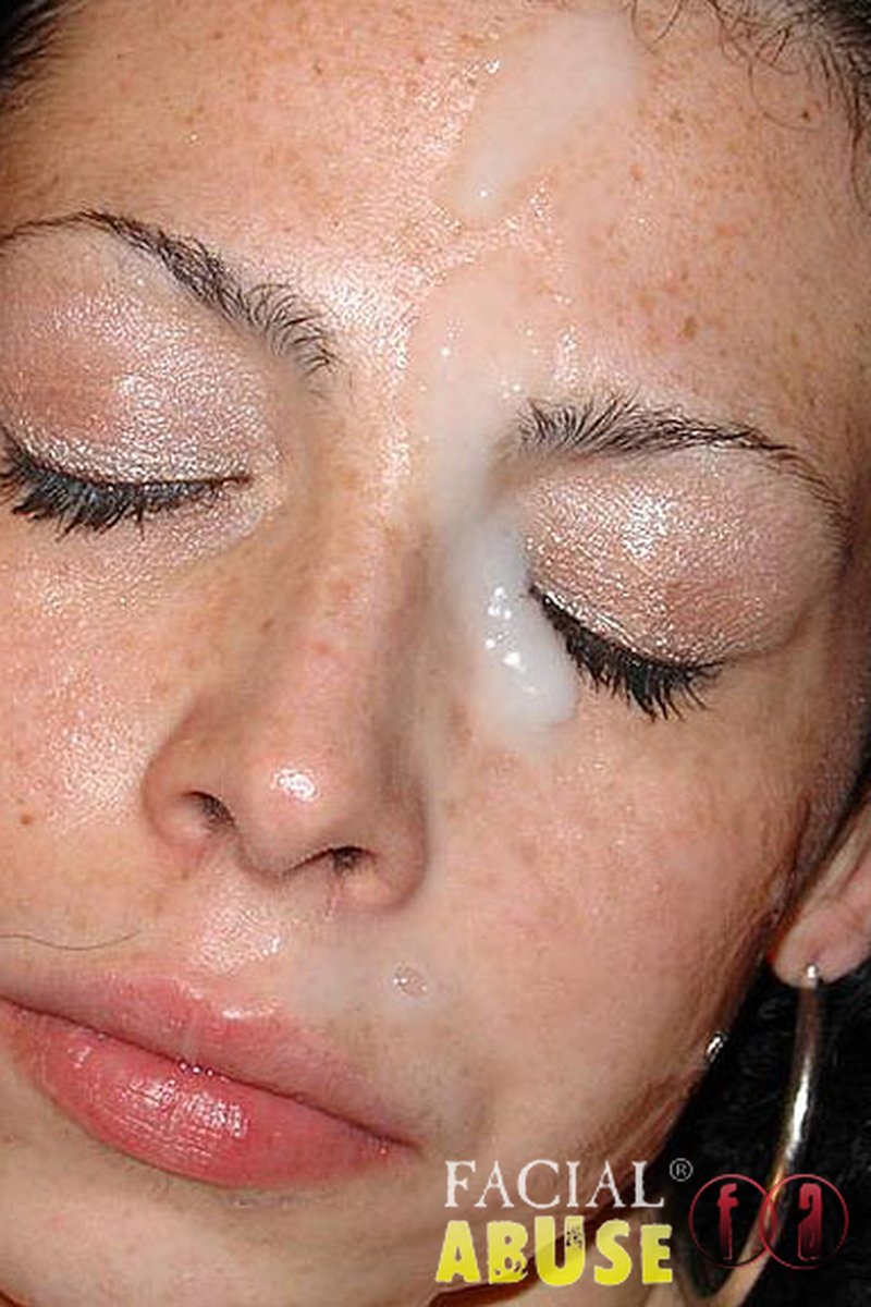 Alyssa - Screenshot 1 of 4 - Blowjob