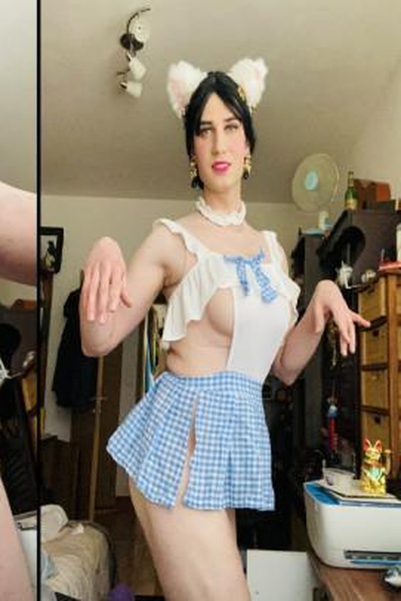 Hello Kitty - Screenshot 1 of 4 - Adorable