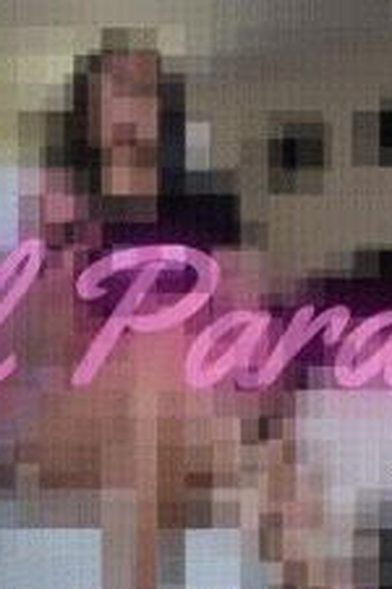 Pixel Paradise - Screenshot 1 of 4 - Bitch