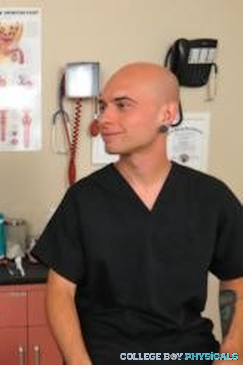 When Doctors Play - Screenshot 1 of 4 - Gay