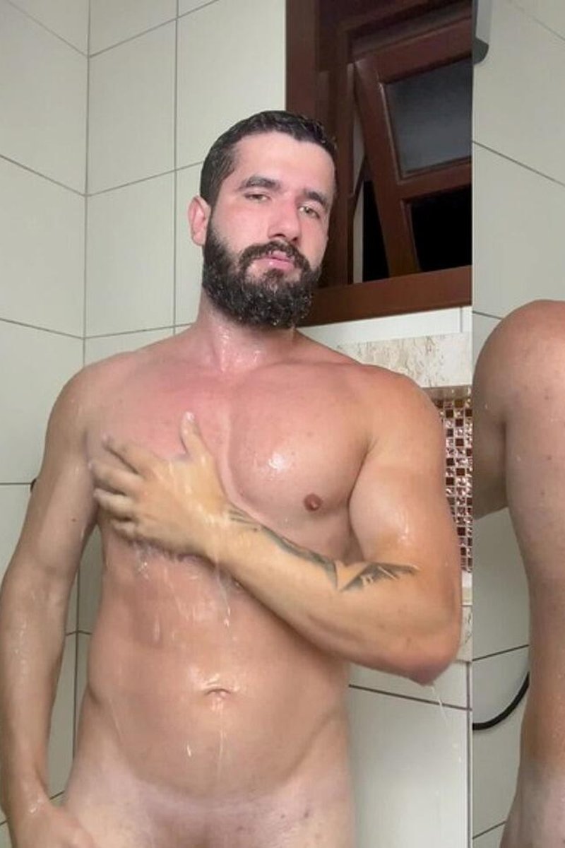 Taking A Bath And Teasing - Screenshot 1 of 4 - Beard