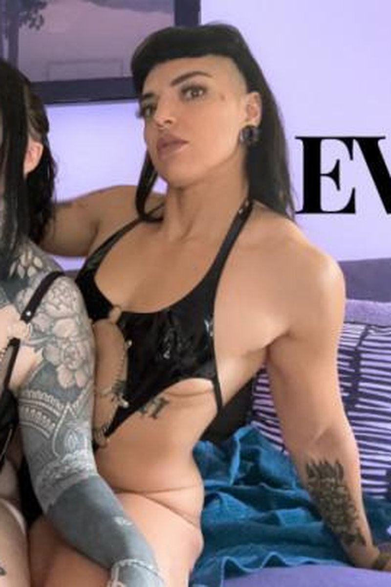 Hottest Orgasm Ever - Screenshot 1 of 4 - Domination