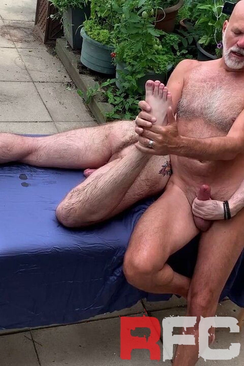 Barebacking with Dirty Masseur Maxim Homme - Screenshot 1 of 4 - Hairy