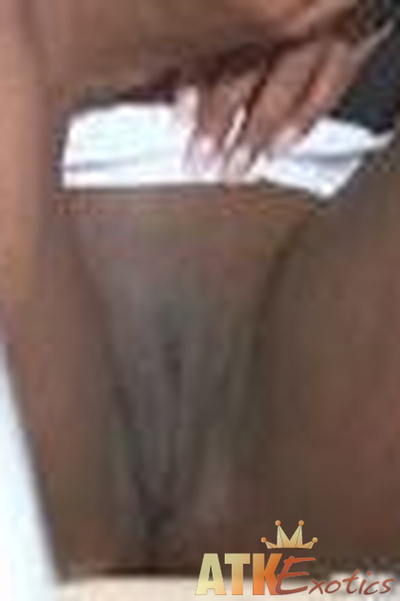 Ebony - Masturbation - Screenshot 1 of 4 - Ebony Ebo001