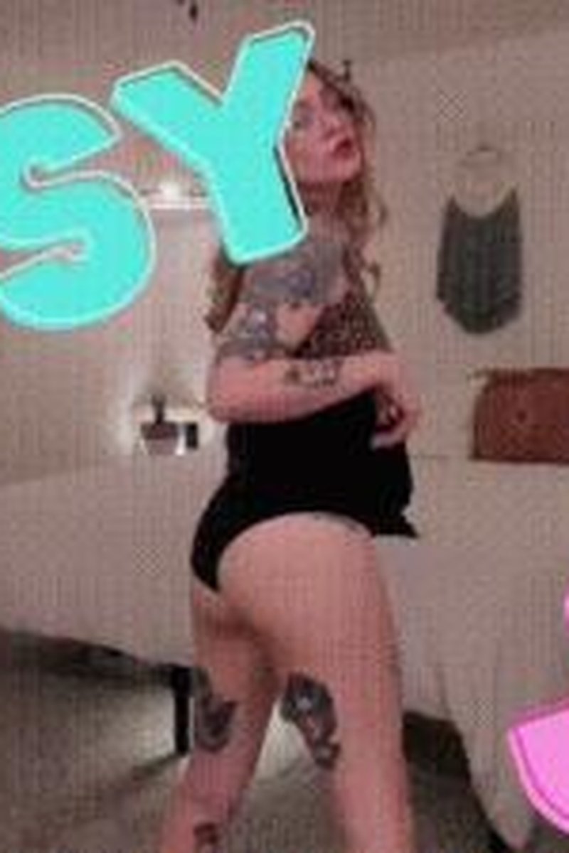 Sissy JOI - Screenshot 1 of 4 - Cum Eating Instruction