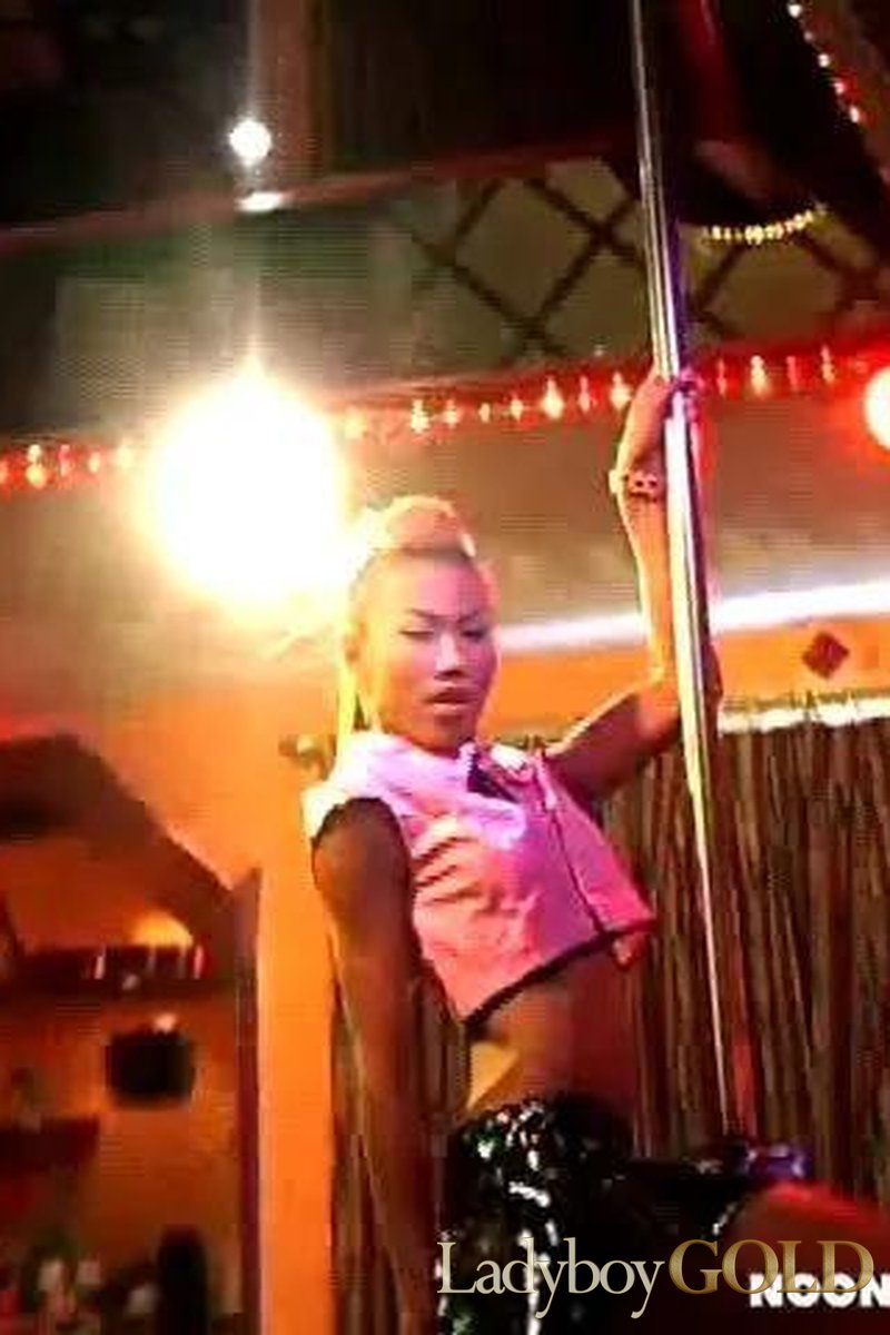 Disco Diva - Screenshot 1 of 4 - Cosplay