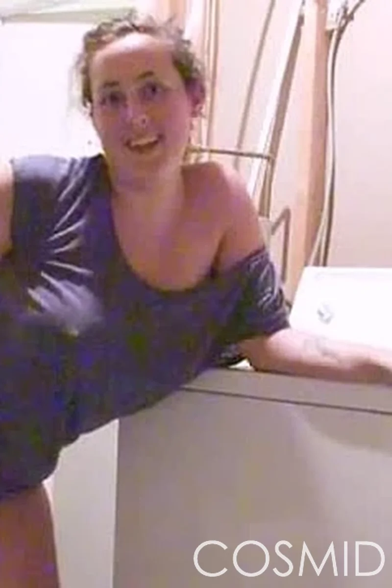 Doing the Laundry - Screenshot 1 of 4 - Mary Waters
