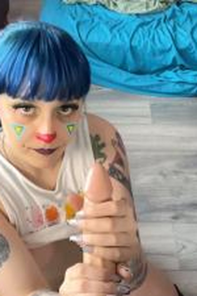 Your Crazy Ex - Screenshot 1 of 4 - Adorable