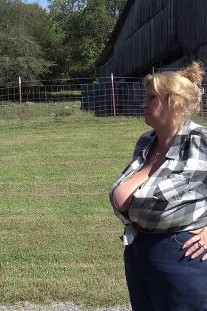 Udders - Screenshot 1 of 4 - BBW