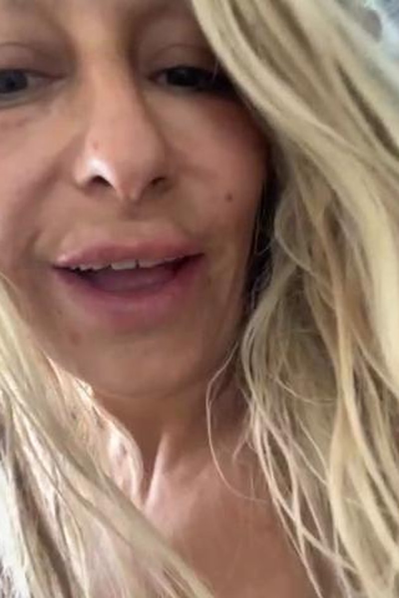 Intro - Screenshot 1 of 4 - Natural Tits
