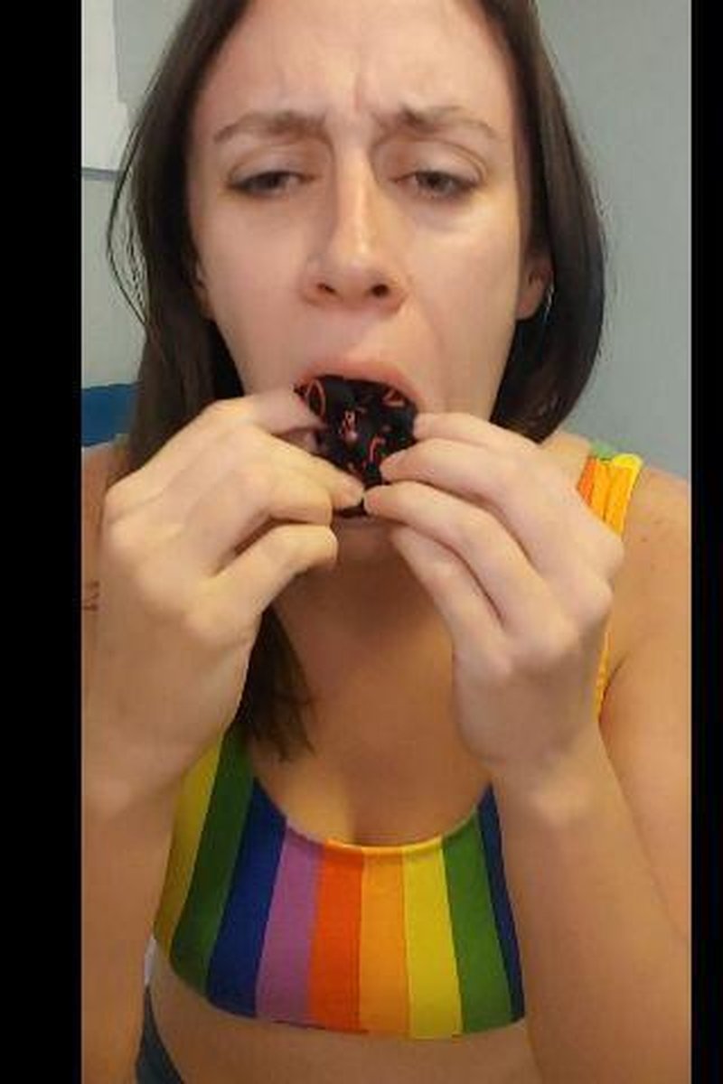 Tape Muzzle - Screenshot 1 of 4 - Gagging