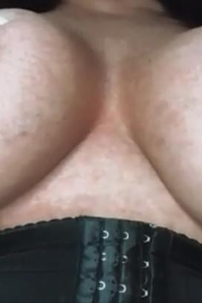 Boobalicious Bouncing - Screenshot 1 of 4 - Big Tits