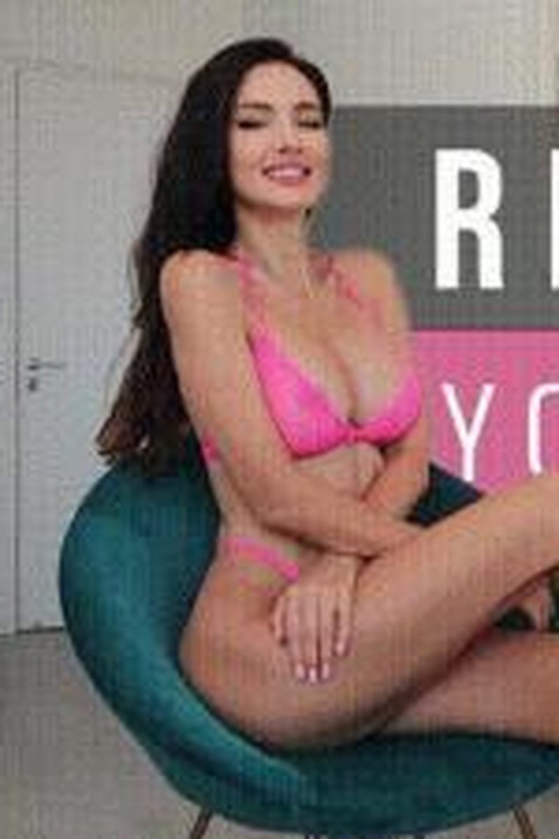 Recycle Your Load - Screenshot 1 of 4 - Big Tits