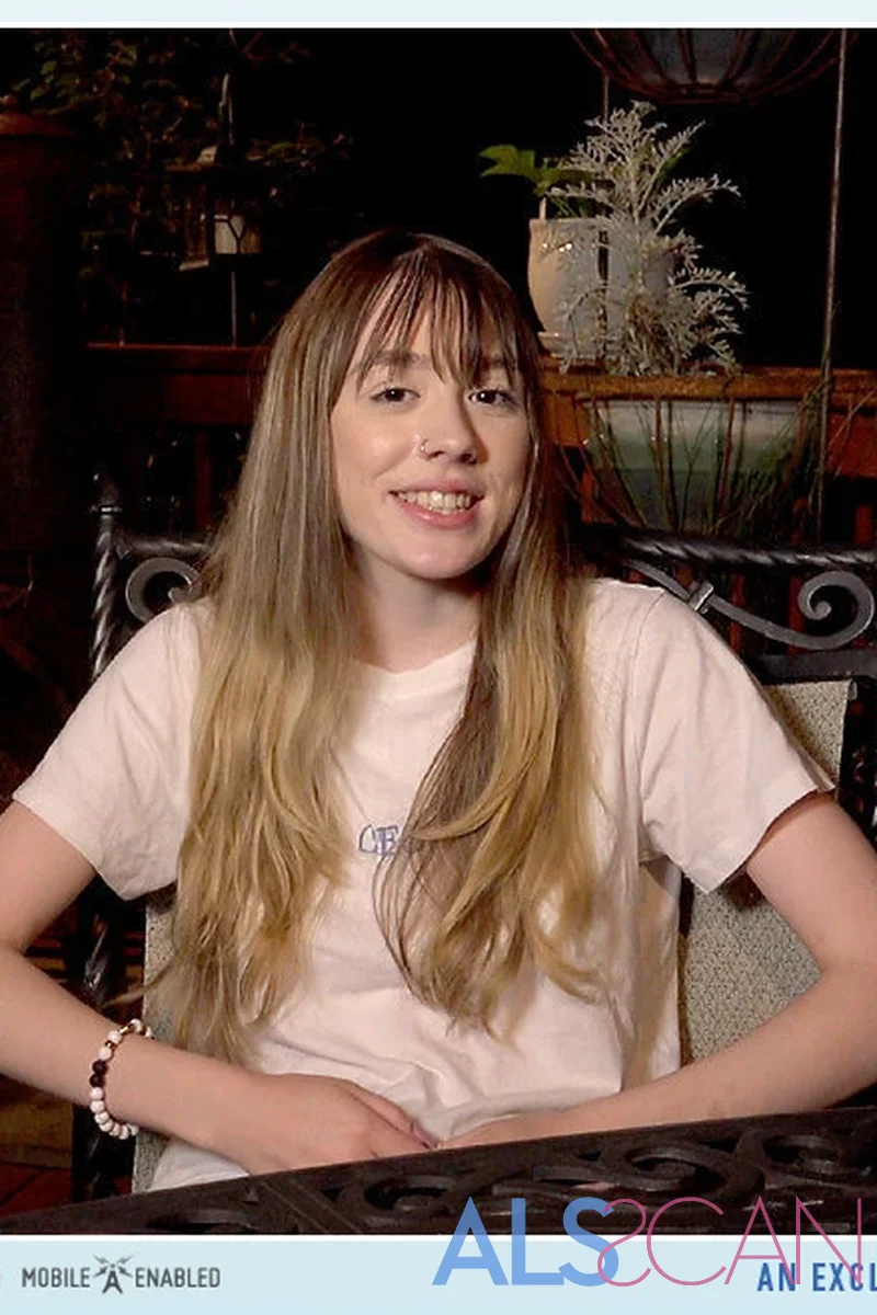 Interview - Screenshot 1 of 4 - Behind The Scenes