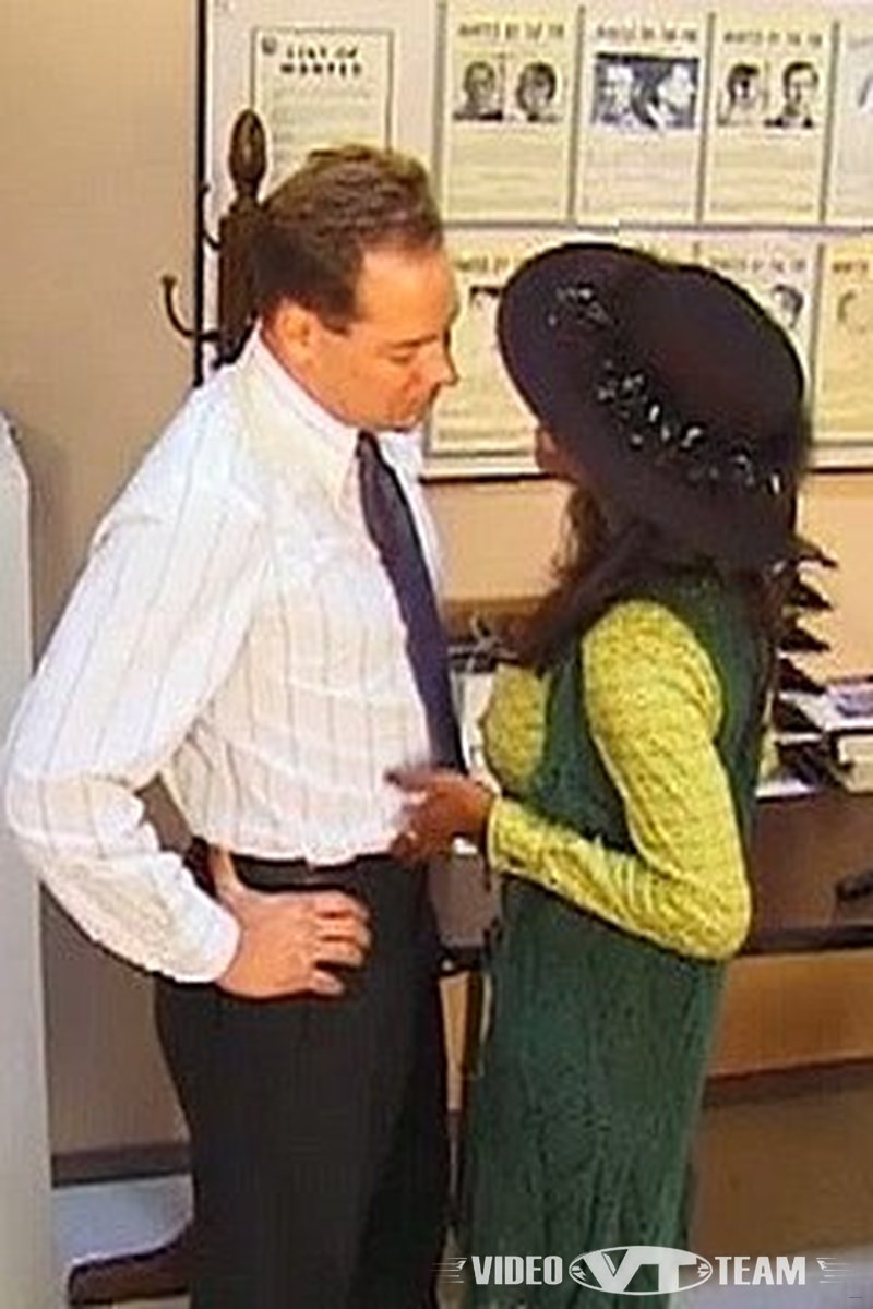 Midori Gets Fucked at the Workplace - Screenshot 1 of 4 - Black