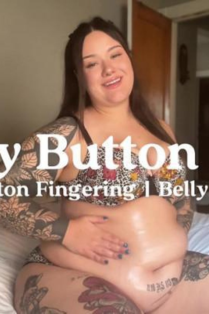 Belly Button Lovin - Screenshot 1 of 4 - BBW