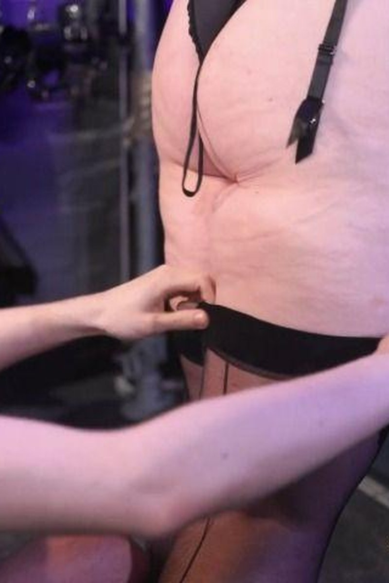 Stocking Struggles - Screenshot 1 of 4 - Slave