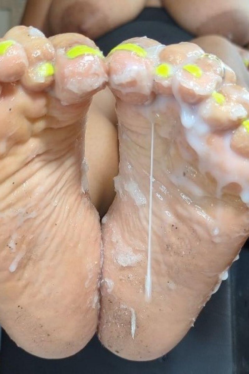 CEI Fun - Screenshot 1 of 4 - Cum Eating