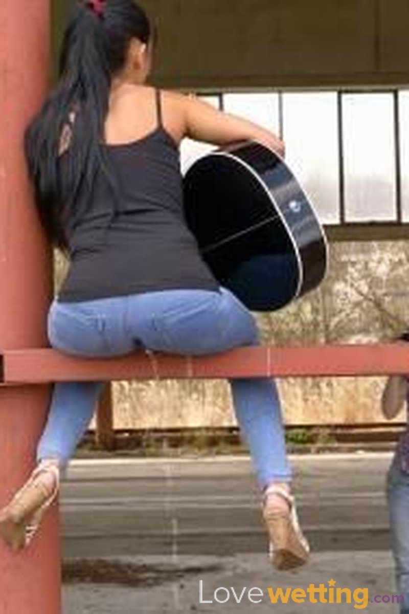 Lexi Dona - When Things Go Wrong - Screenshot 1 of 4 - Jeans