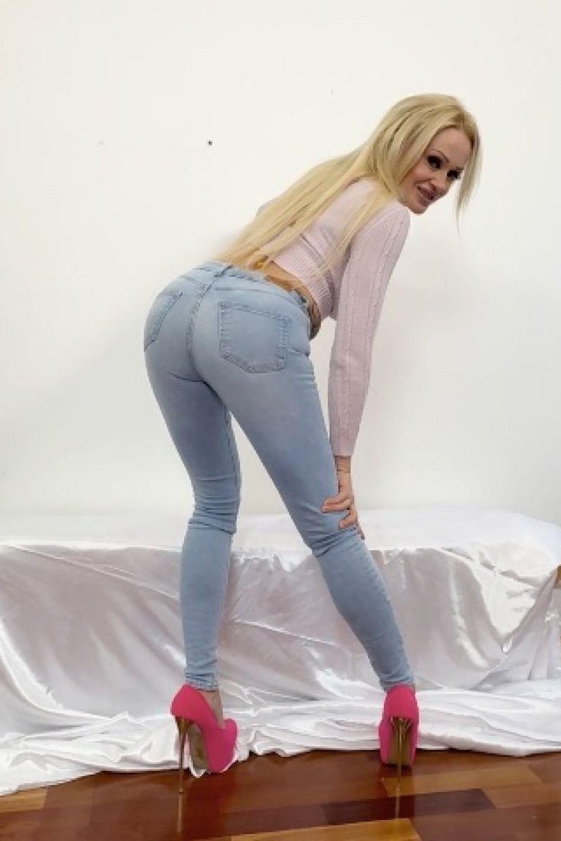 Farkkujoi - Screenshot 1 of 4 - Bitch