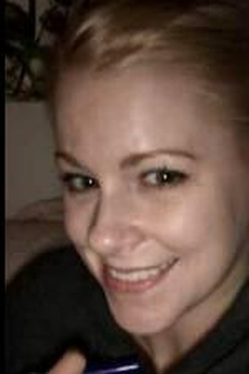 Selfie - Screenshot 1 of 4 - Caucasian