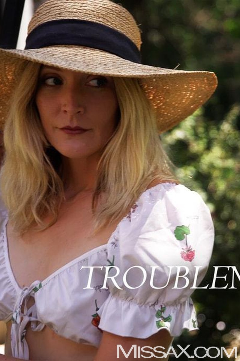 Troublemaker - Screenshot 1 of 4 - Blond Hair