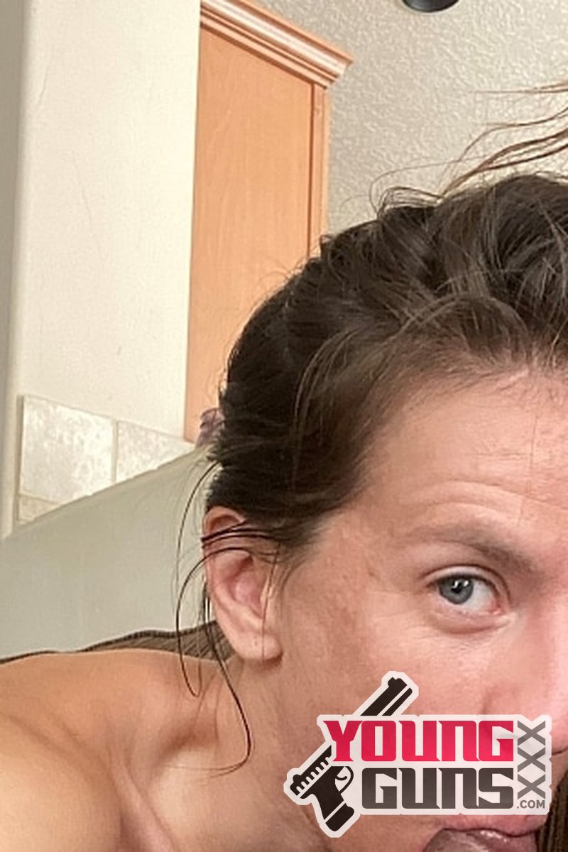 Intimate Resolution - Screenshot 1 of 4 - BBC