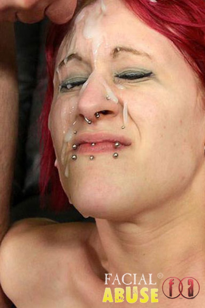 Metal Kitty - Screenshot 1 of 4 - Blowjob