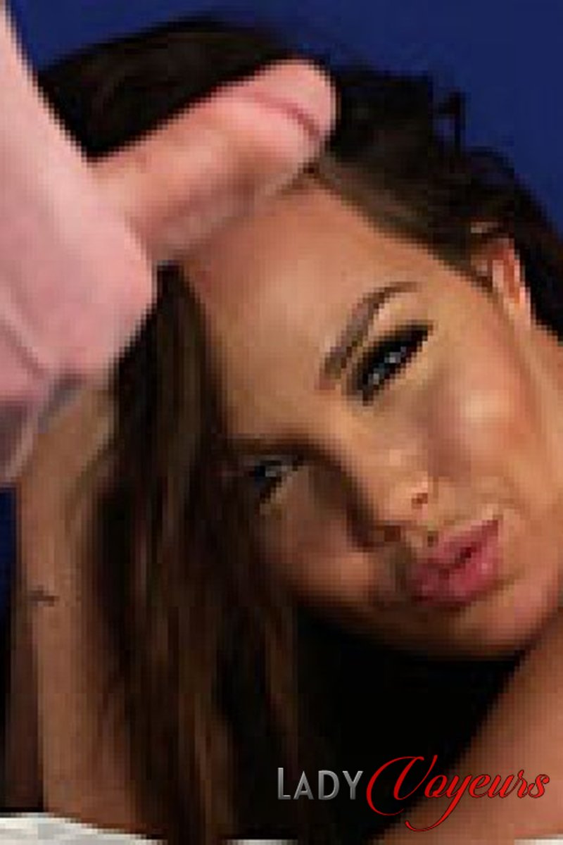 Boyfriend Training - Screenshot 1 of 4 - Zara Gold