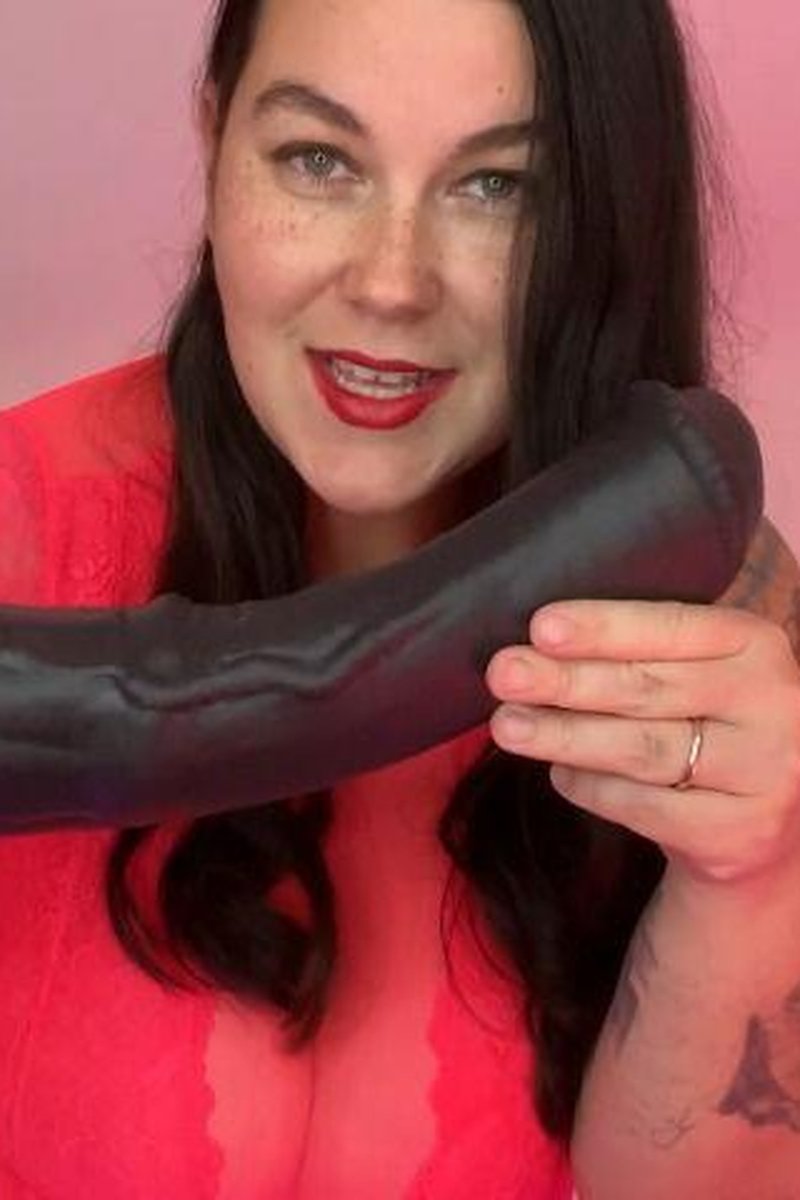 Throughbred Slut - Screenshot 1 of 4 - Femdom