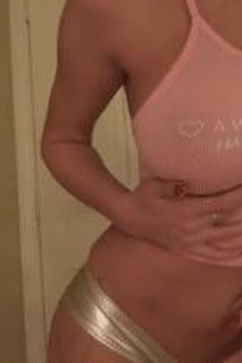 Beginner Findom - Screenshot 1 of 4 - Body Worship