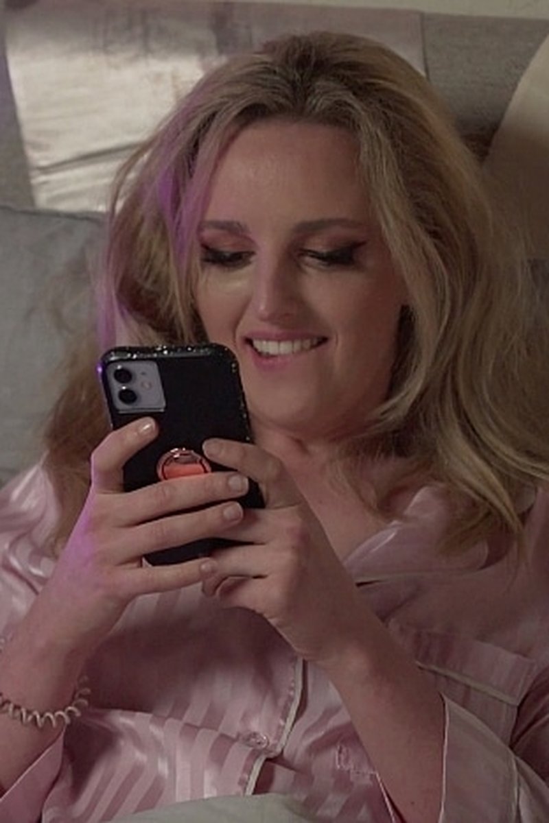 Sexting - Screenshot 1 of 4 - Squirting