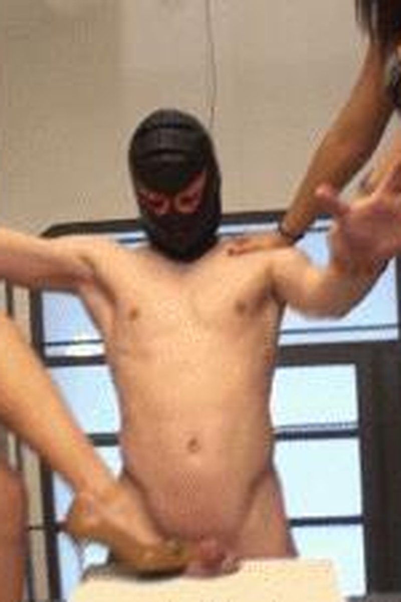 Squeezing Jewels - Screenshot 1 of 4 - Cock And Ball Torture