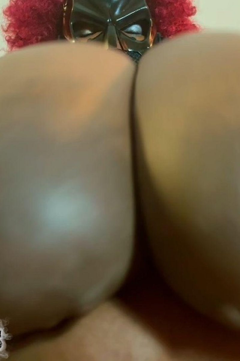 Huge Boobs Clap Differently P4 - Screenshot 1 of 4 - Huge Tits