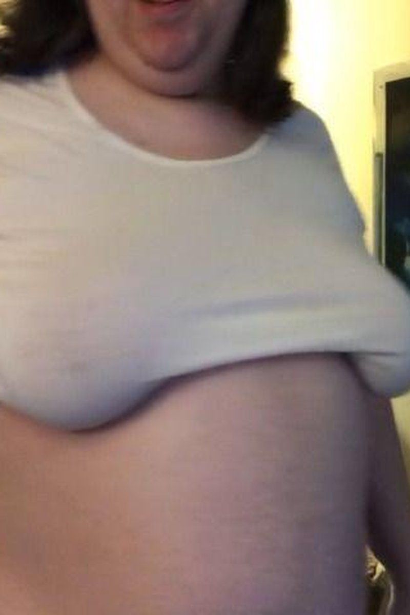 Tight Blouse - Screenshot 1 of 4 - BBW