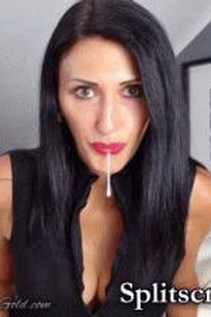 Splitscreen: Spit - Screenshot 1 of 4 - Babes