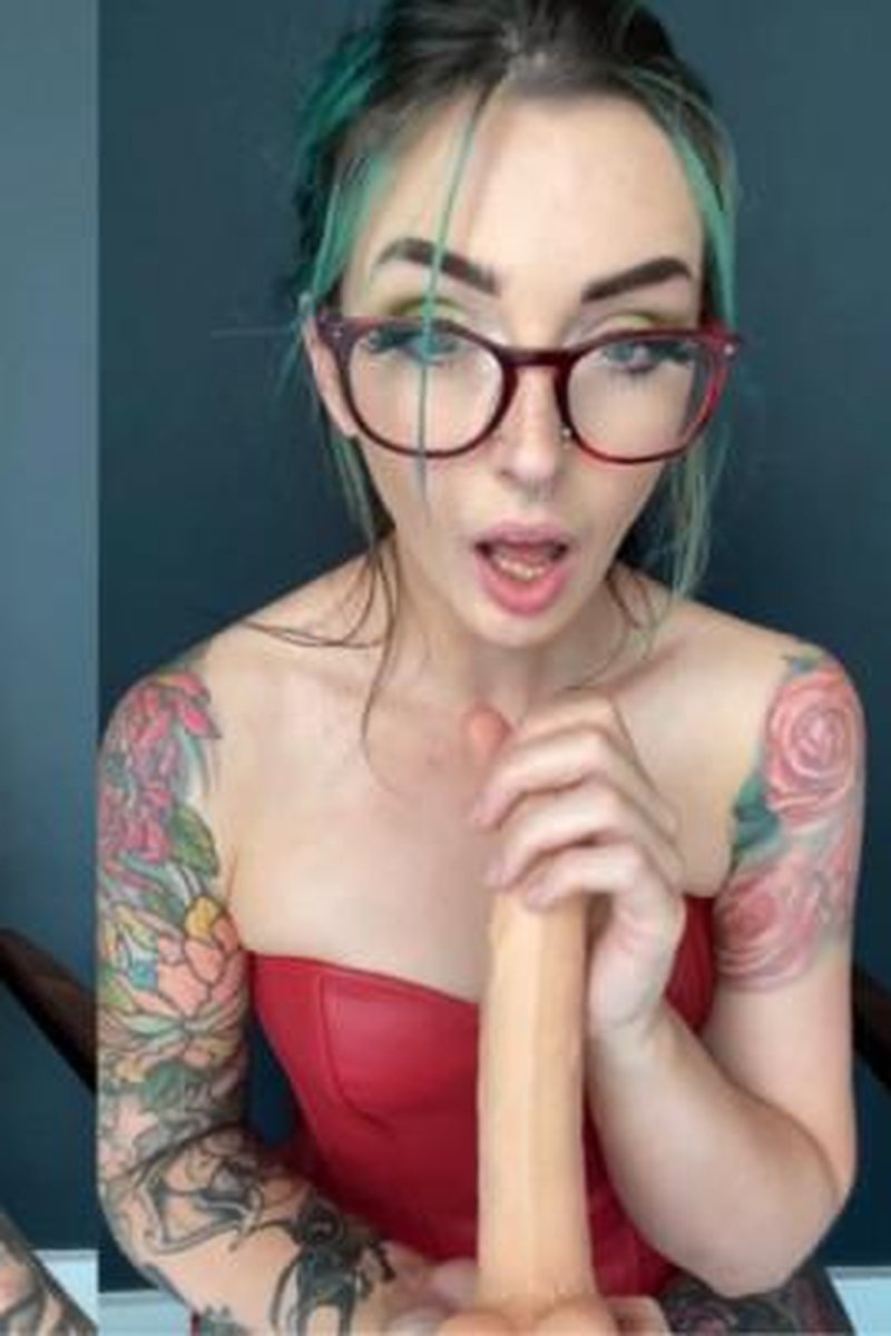 Squirting JOI - Screenshot 1 of 4 - Alternative Girl