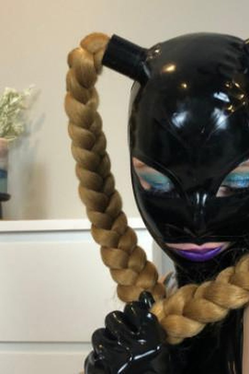 Rubberdoll Blowjob - Screenshot 1 of 4 - Blowjob