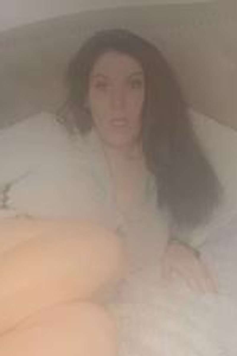 Bedtime JOI - Screenshot 1 of 4 - Brown Hair