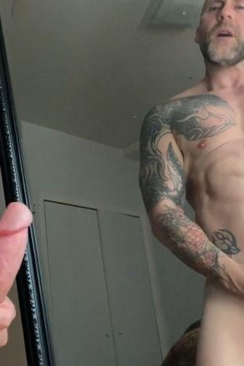 Jerking Off Loop - Screenshot 1 of 4 - Cock Play