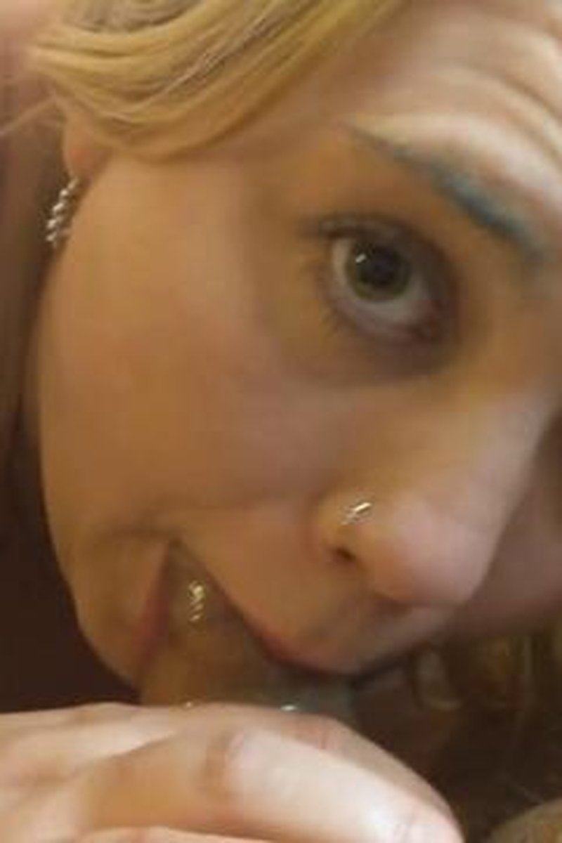 Bella Blaze Returns - Screenshot 1 of 4 - Amateur