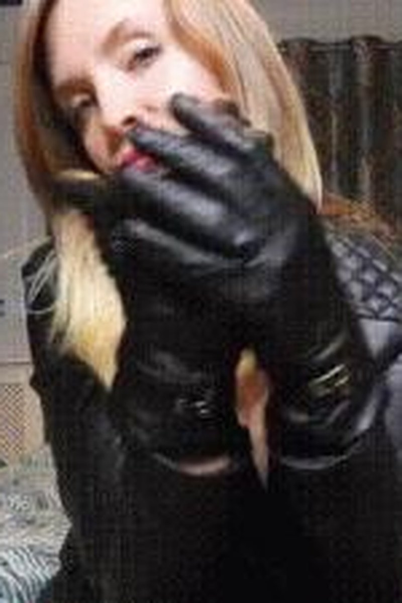 Leather Gloves - Screenshot 1 of 4 - Bitch