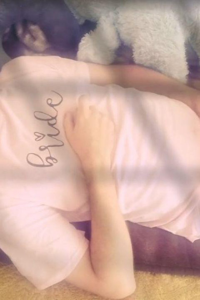 In Pink - Screenshot 1 of 4 - Babes