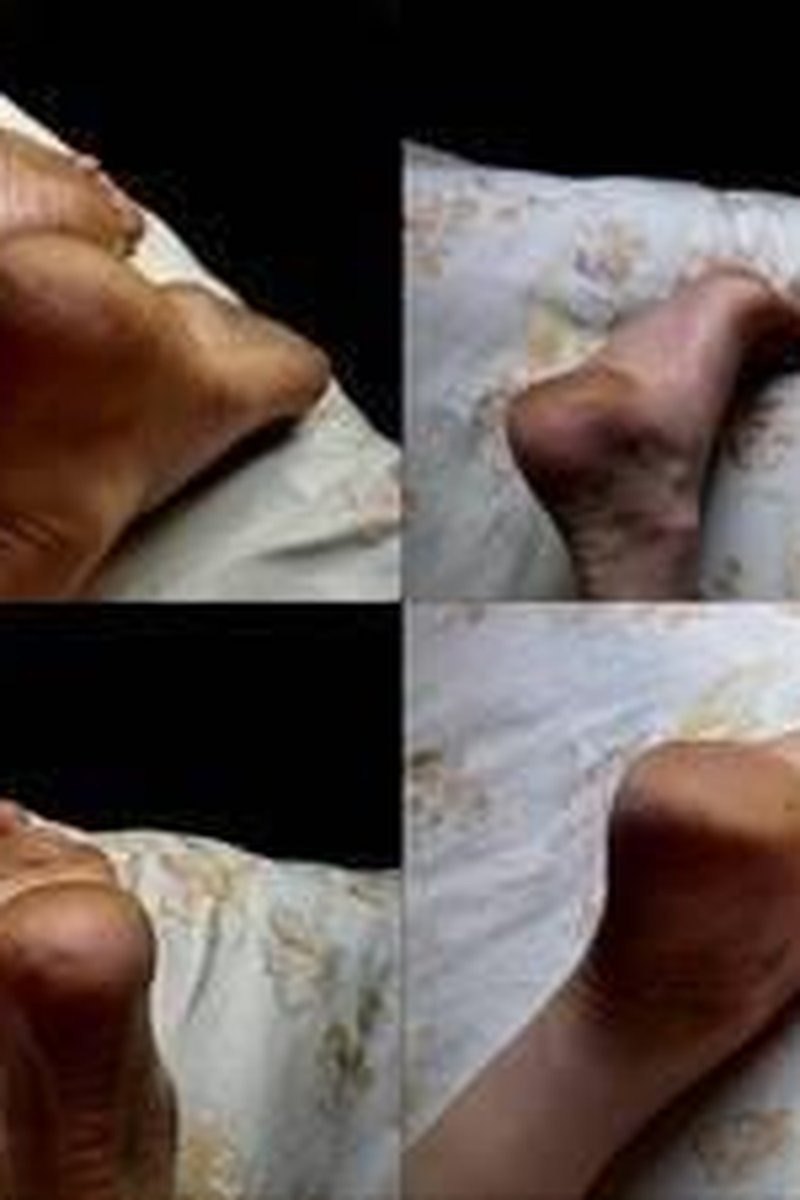 Dirty Soles - Screenshot 1 of 4 - Foot Fetish