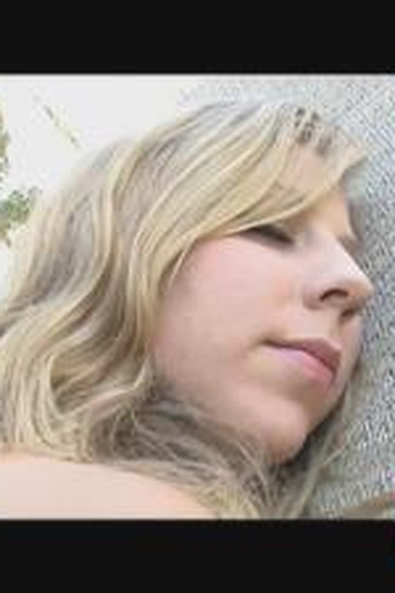 Playing Outside - Screenshot 1 of 4 - Anal Fingering