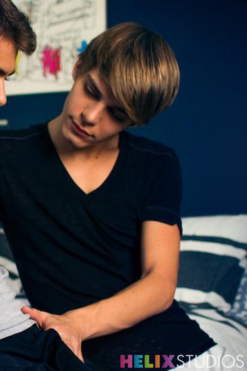 Twink Balls - Screenshot 1 of 4 - American