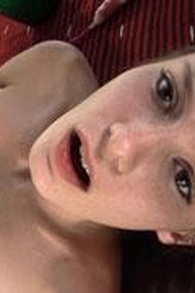 Riley Marks - Screenshot 1 of 4 - Masturbation