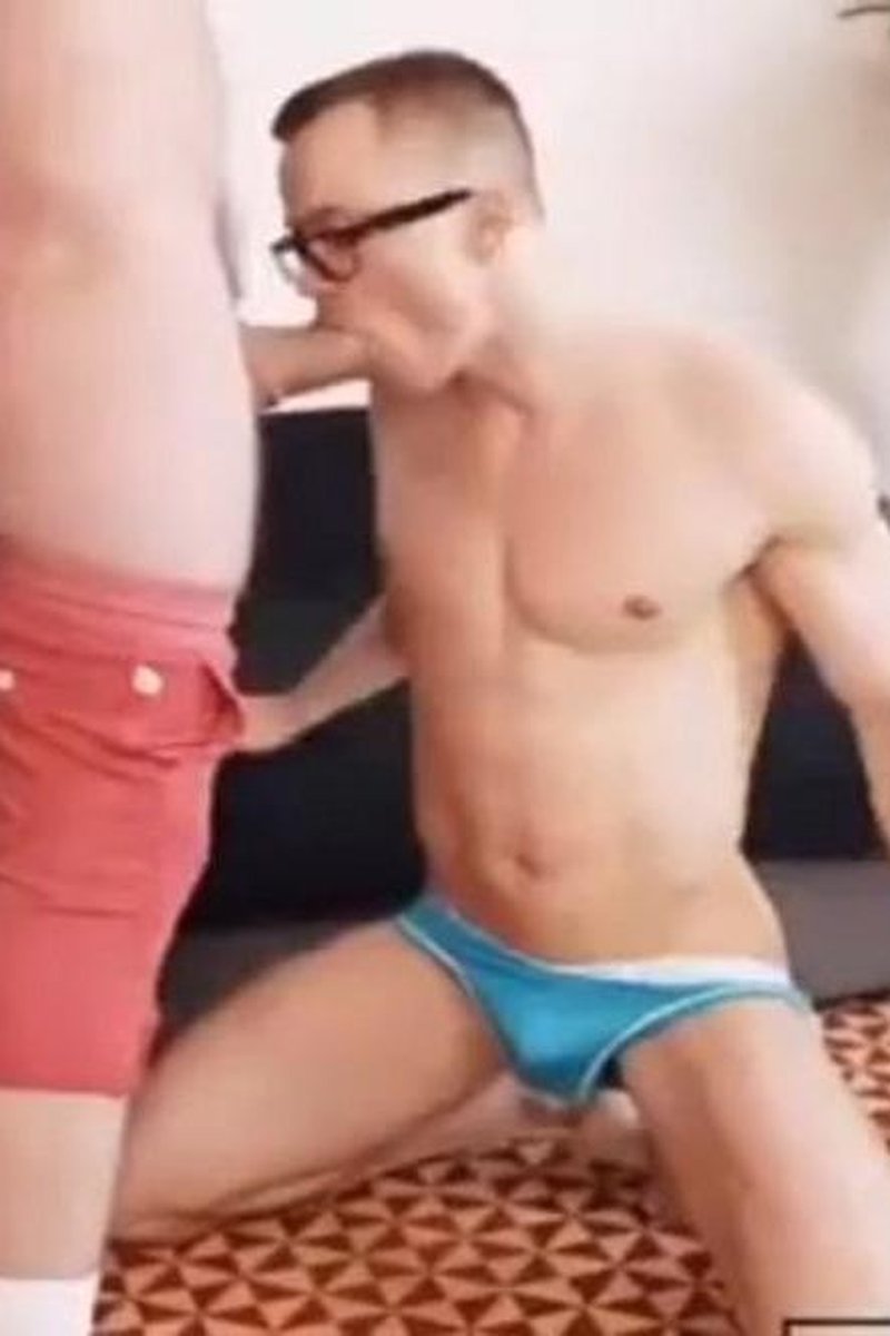 Sofrendo Na Piroca Grossa - Screenshot 1 of 4 - Amateur