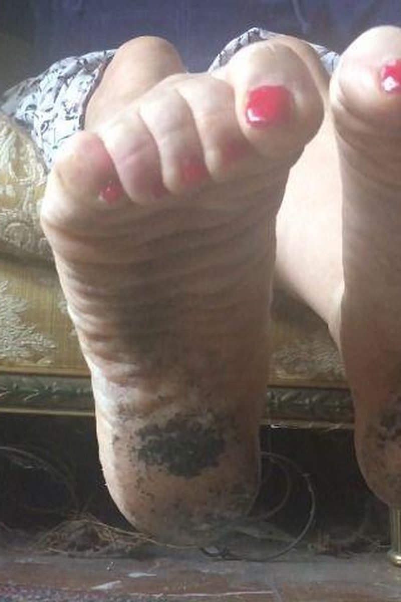 Toe Curling - Screenshot 1 of 4 - Foot Fetish