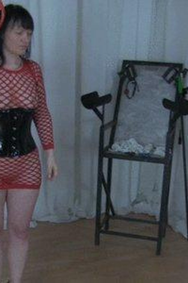 Hung For Penetration - Screenshot 1 of 4 - BDSM